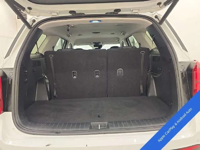 Used 2025 Hyper White Hyundai SEL image 15