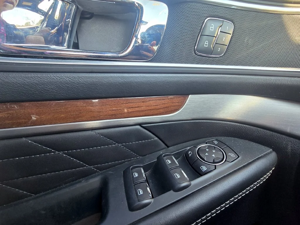 Used 2018 Gray Ford Platinum image 22