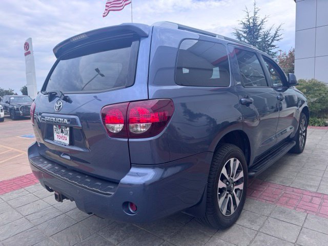 Used 2018 Blue Toyota SR5 image 9