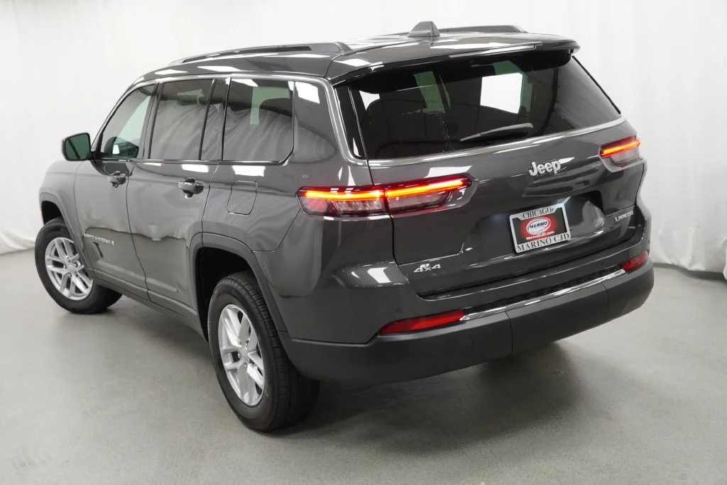 New 2026 Baltic Gray Metallic Clear-Coat Exterior Paint Jeep Laredo X image 14