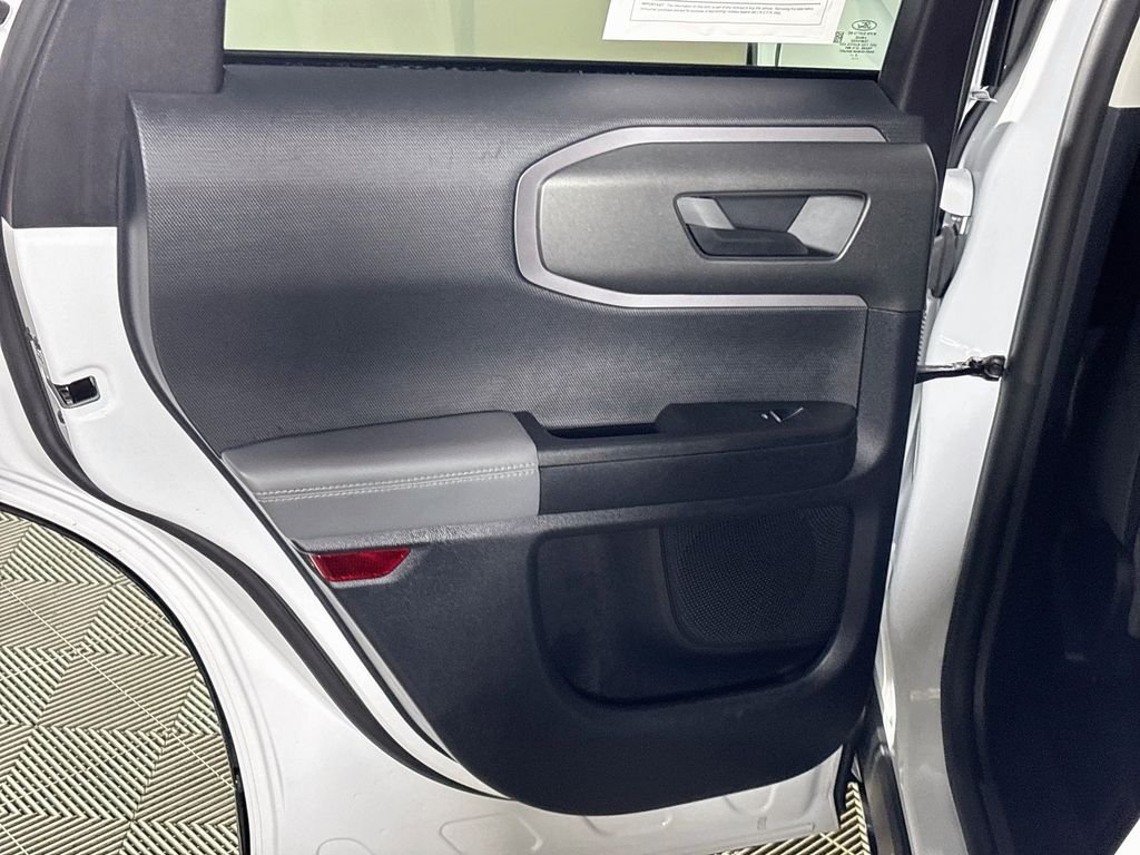 Used 2025 White Ford Badlands image 18