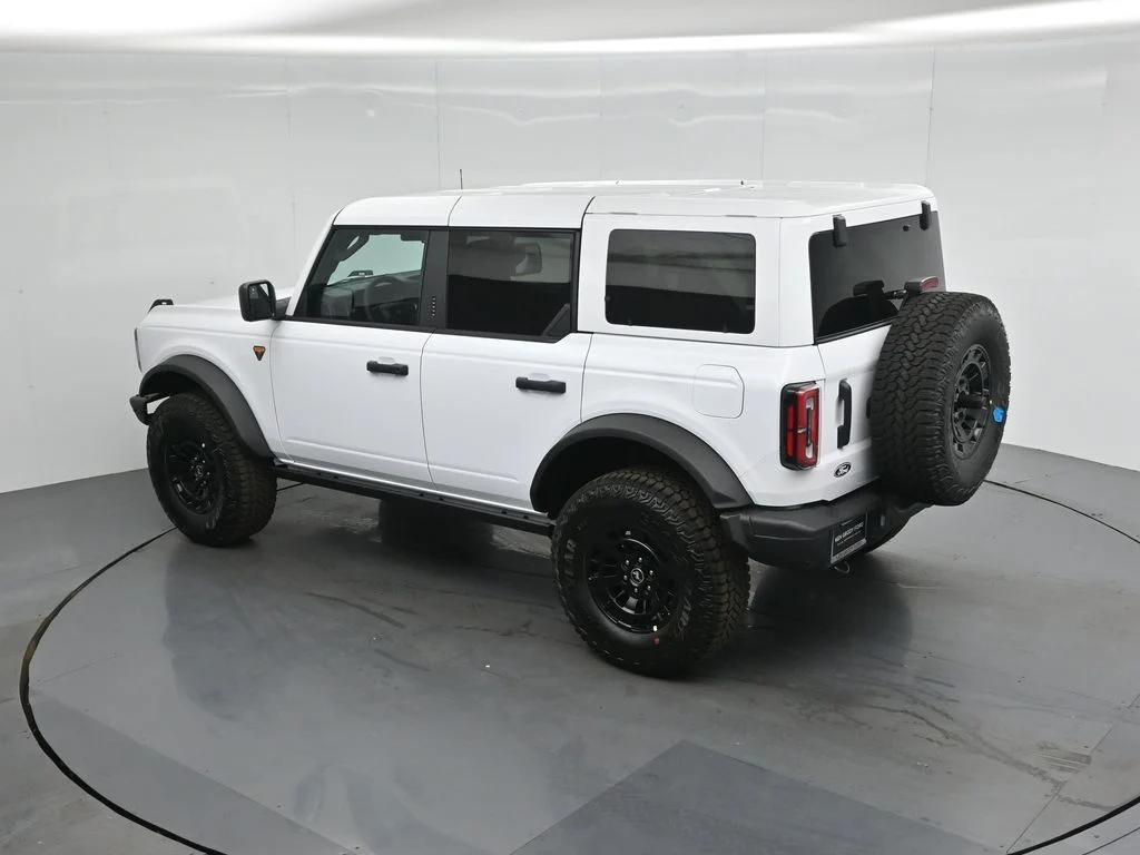 New 2026 Oxford White Ford Badlands image 40