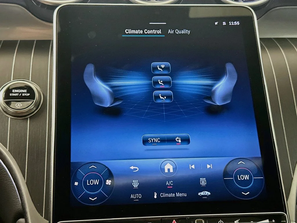 Certified Used 2026 Polar White Mercedes-Benz GLC 300 image 17