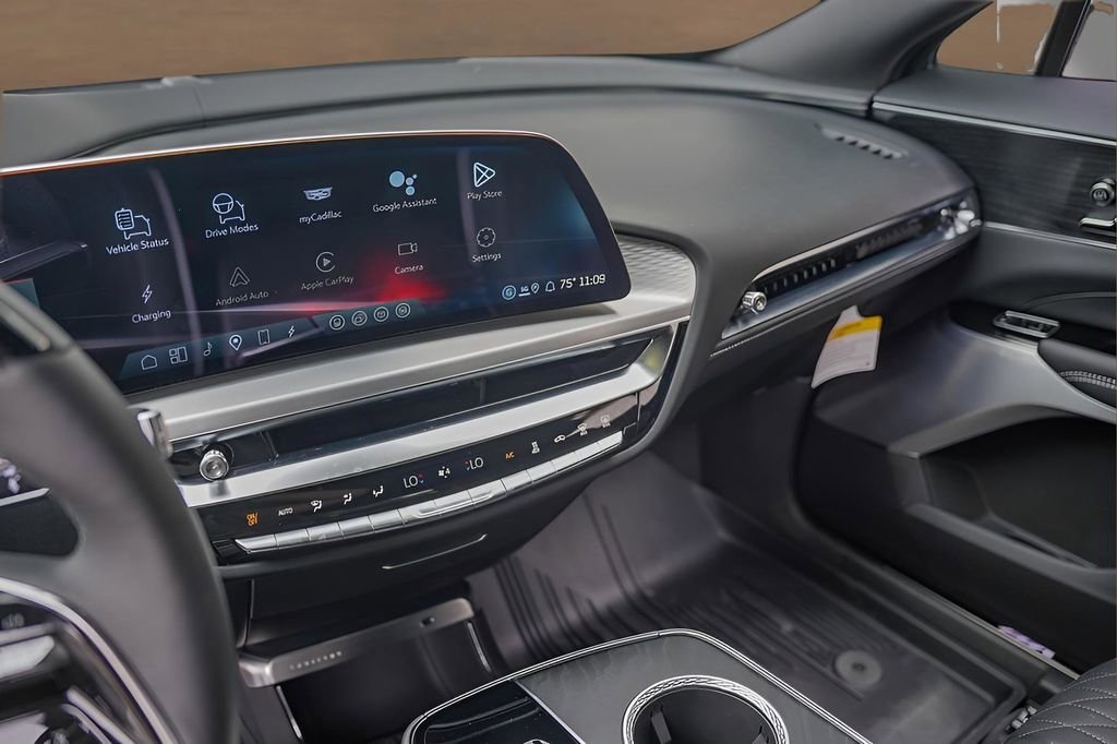 2026 Cadillac LYRIQ V Premium - Photo 32
