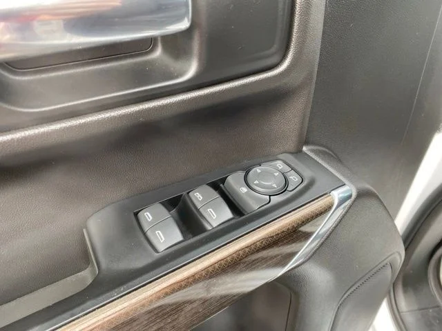 Used 2019 White Chevrolet RST image 25
