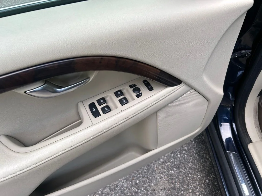 Used 2015 Blue Volvo T6 Platinum image 15