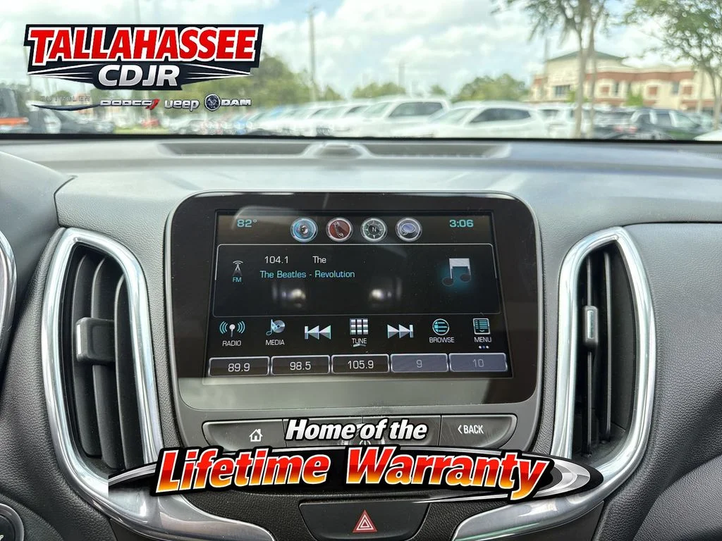 Used 2018 Pearl Chevrolet LT image 22