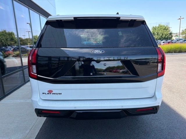 New 2027 Star White Metallic Tri-Coat Ford Platinum image 4