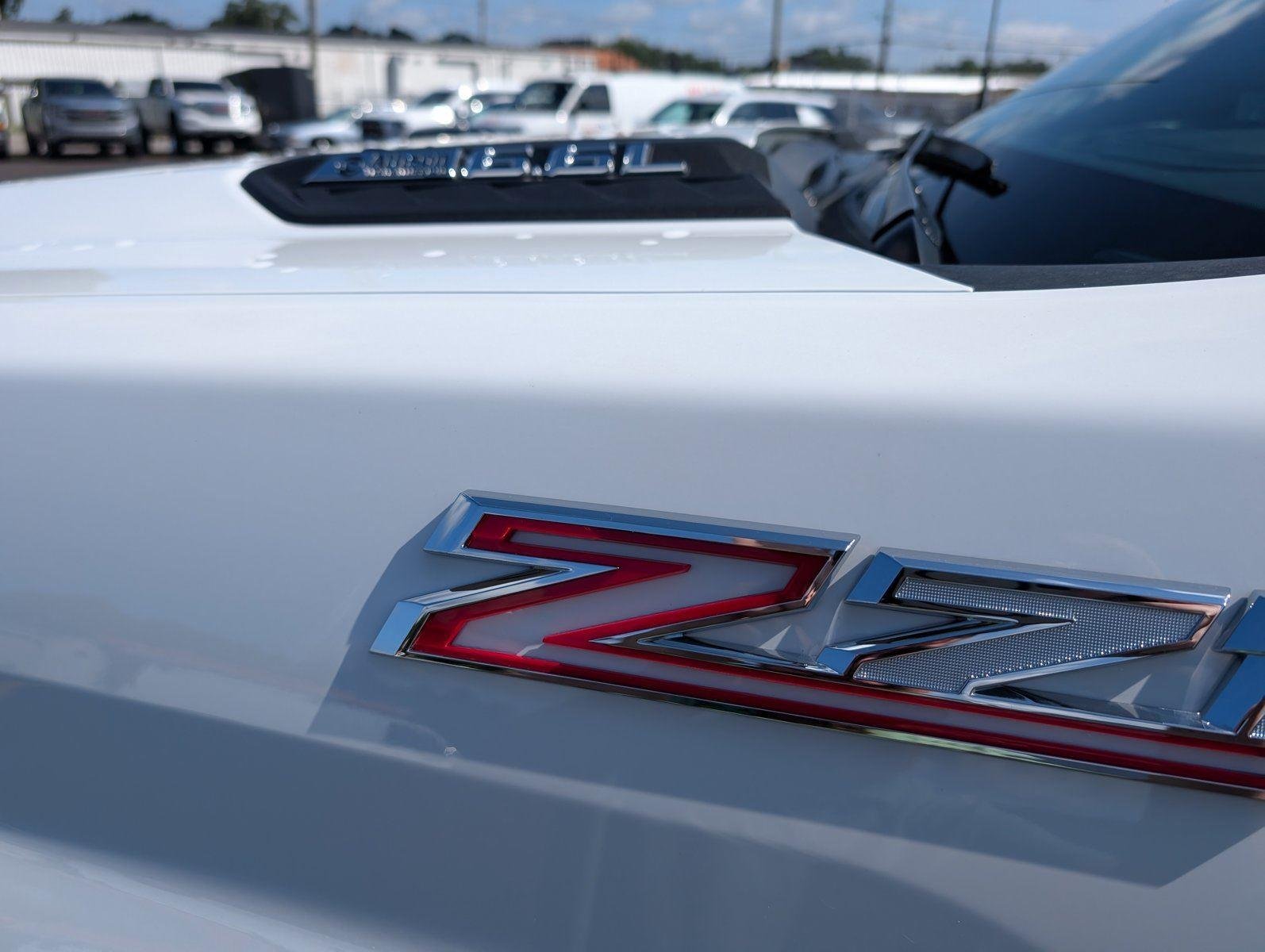 New 2026 Summit White Chevrolet Custom image 11