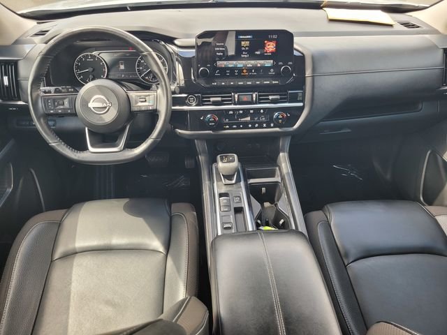 Used 2024 Silver Nissan SL image 16
