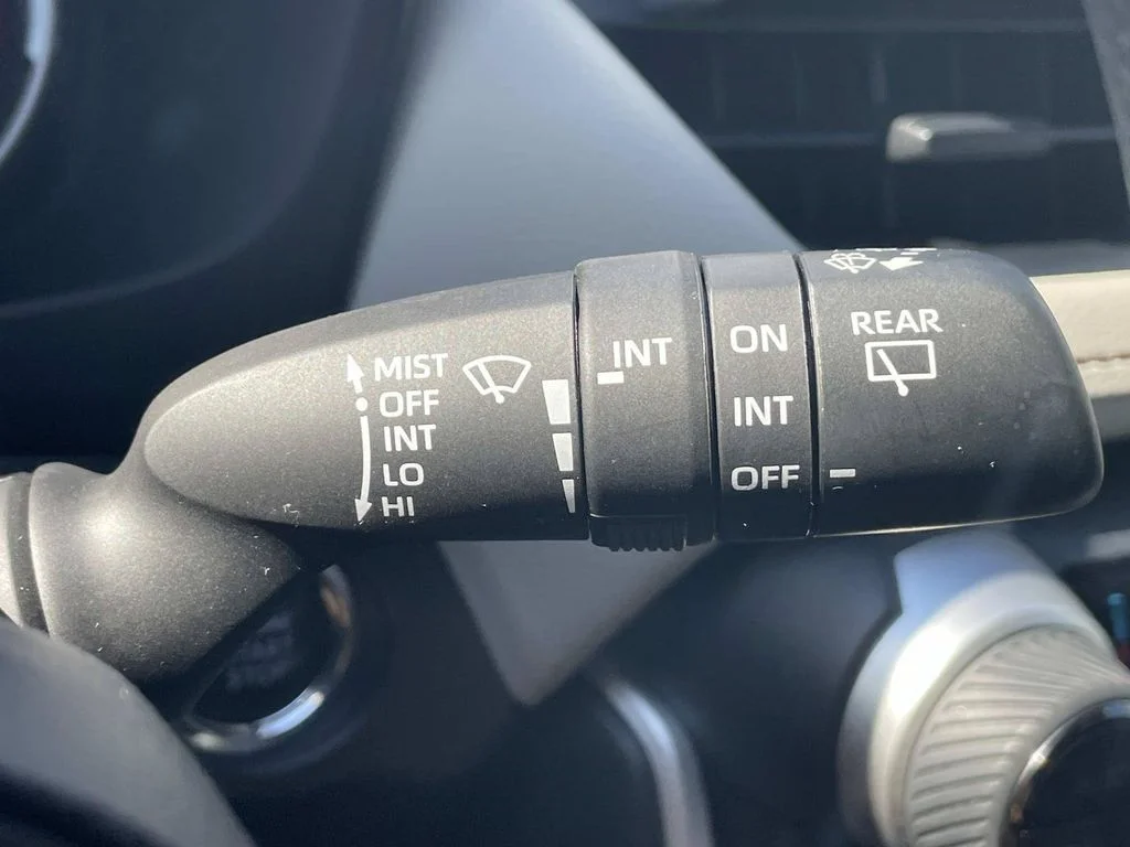 Used 2023  Toyota XLE image 35