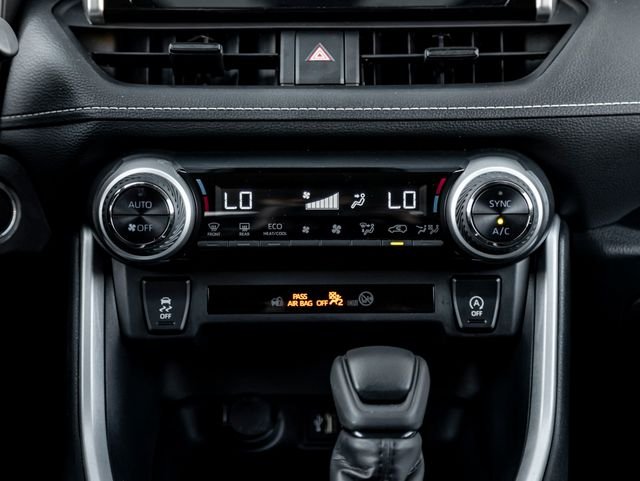 Used 2025 Ice Cap Toyota XLE image 25