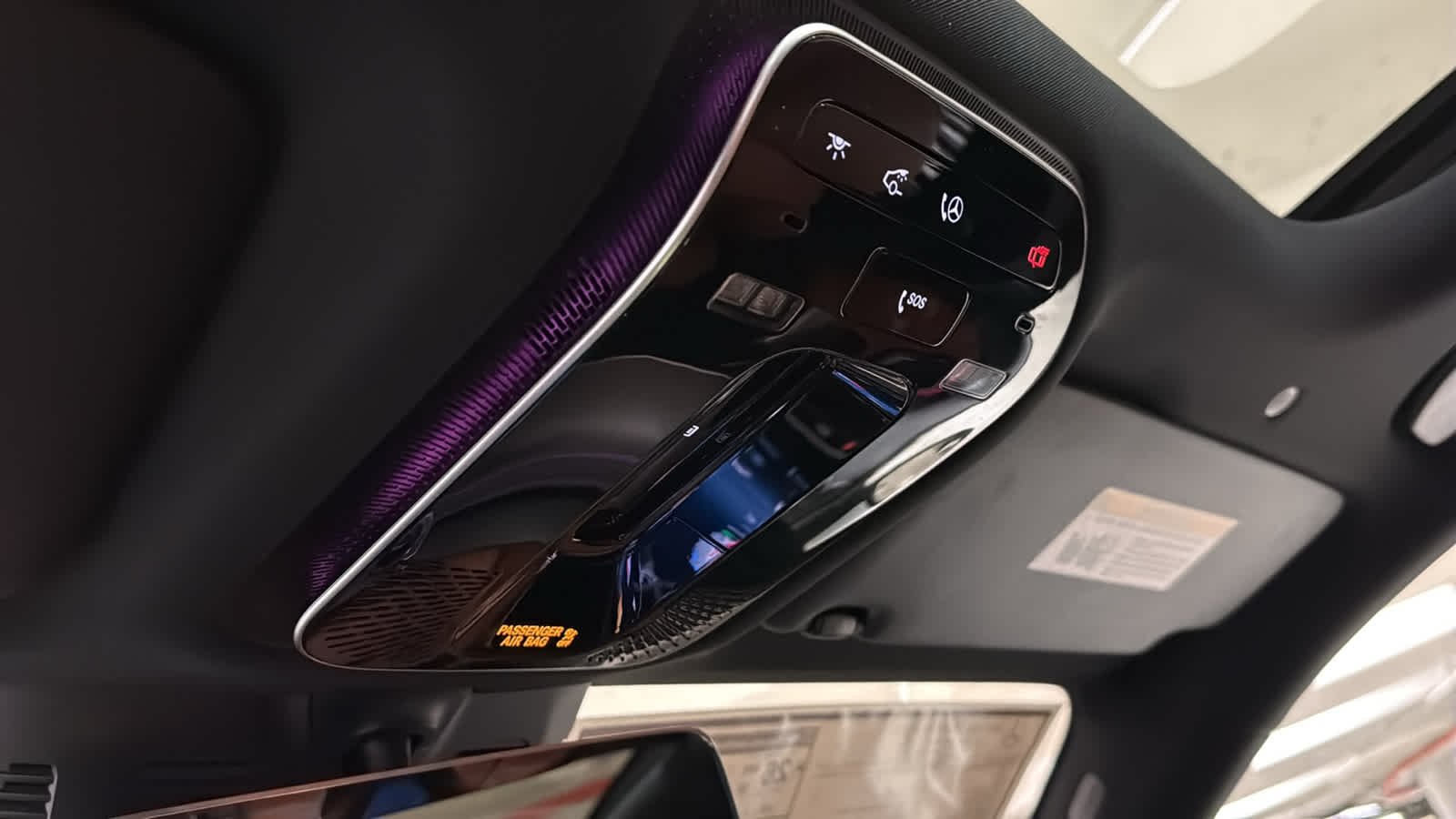 New 2026 Polar White Mercedes-Benz GLC 300 image 24