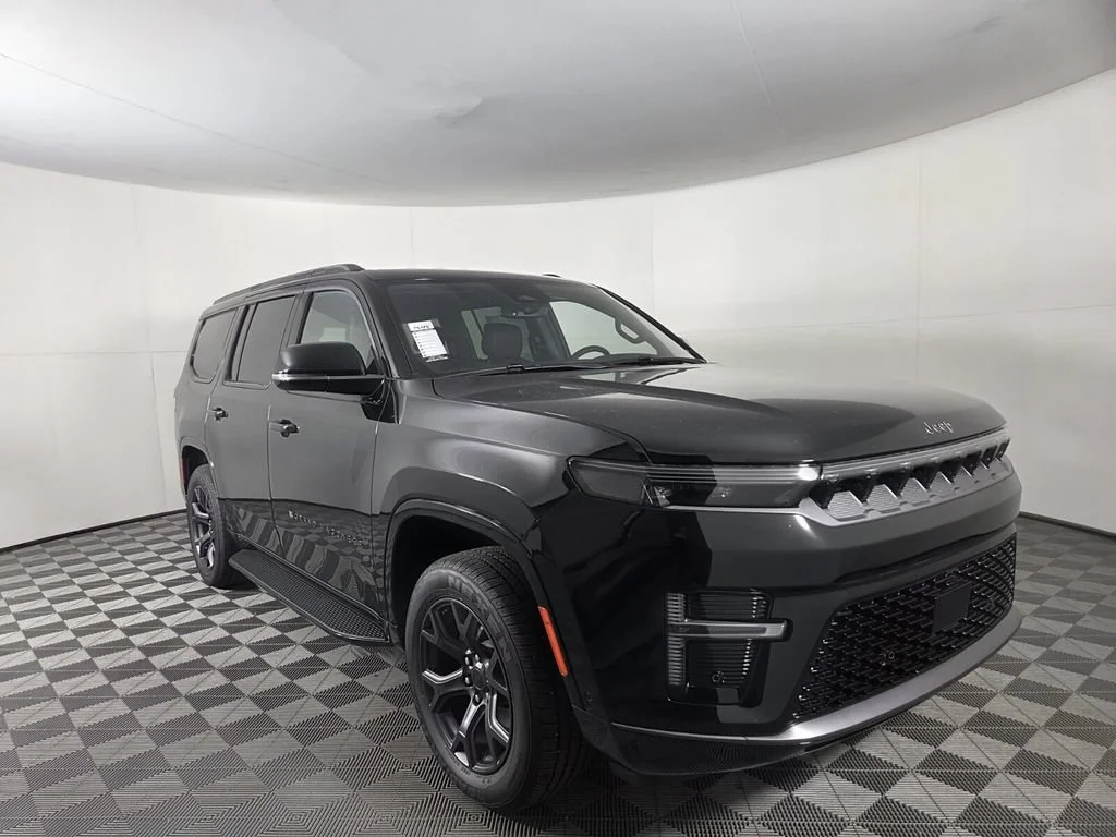 New 2026 High Gloss Black Exterior Paint Jeep Limited Altitude image 2