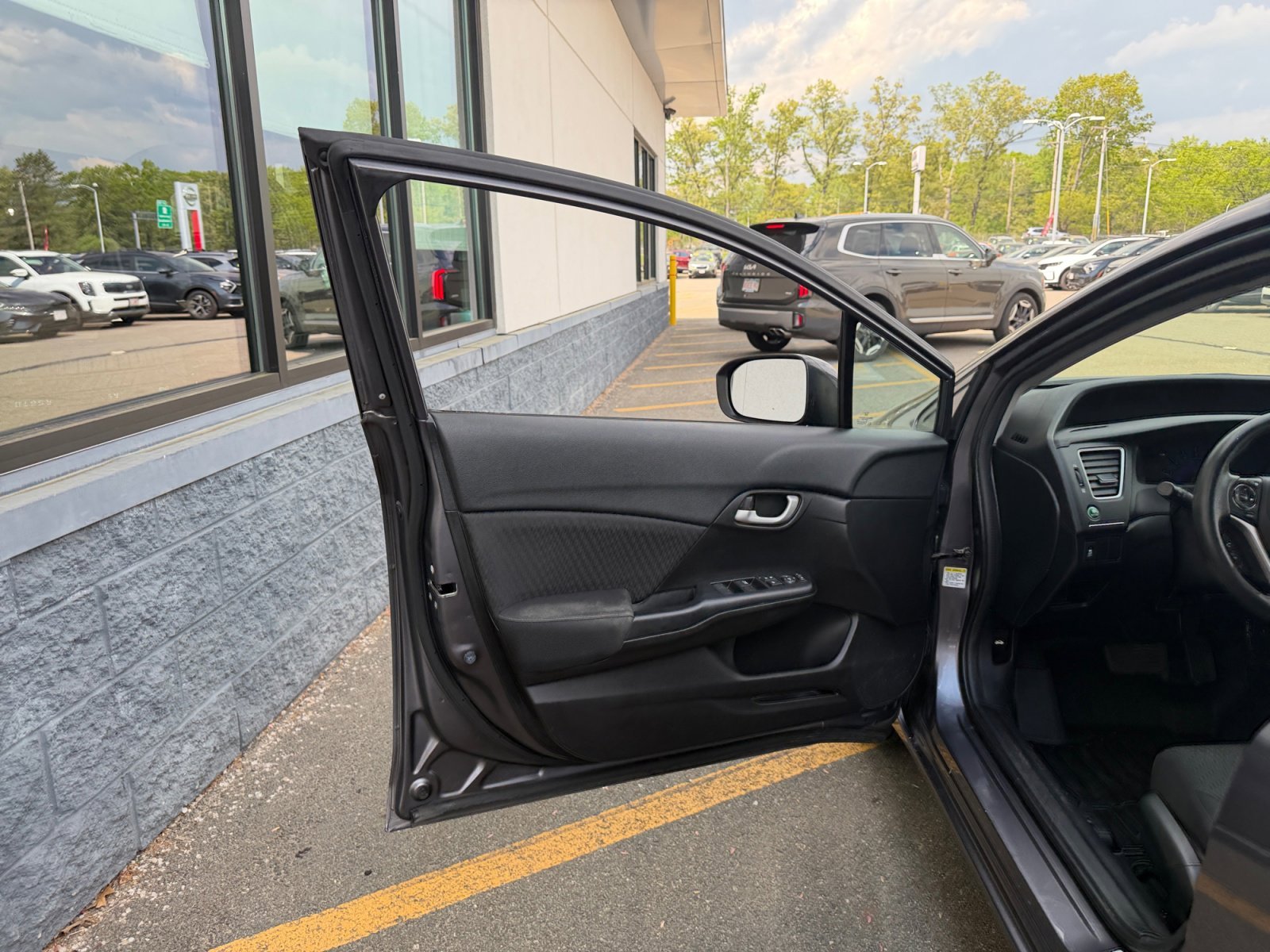 Used 2015 Modern Steel Metallic Honda LX image 24
