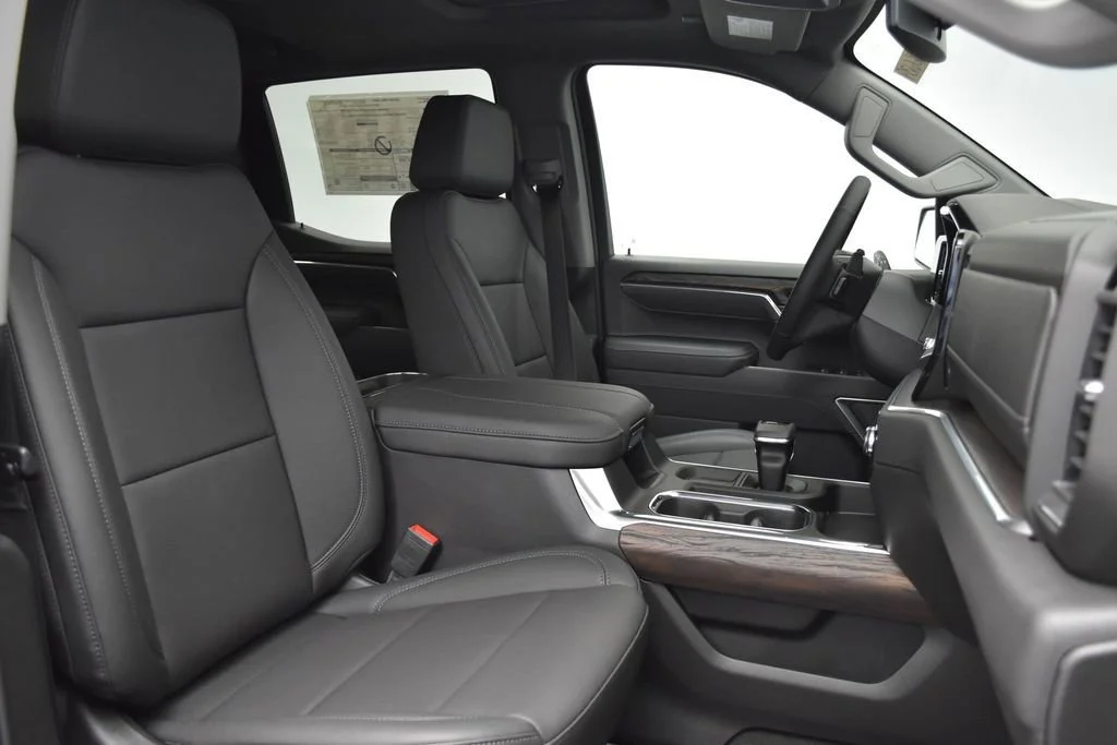 New 2026 Glacier White Tricoat GMC SLT image 22