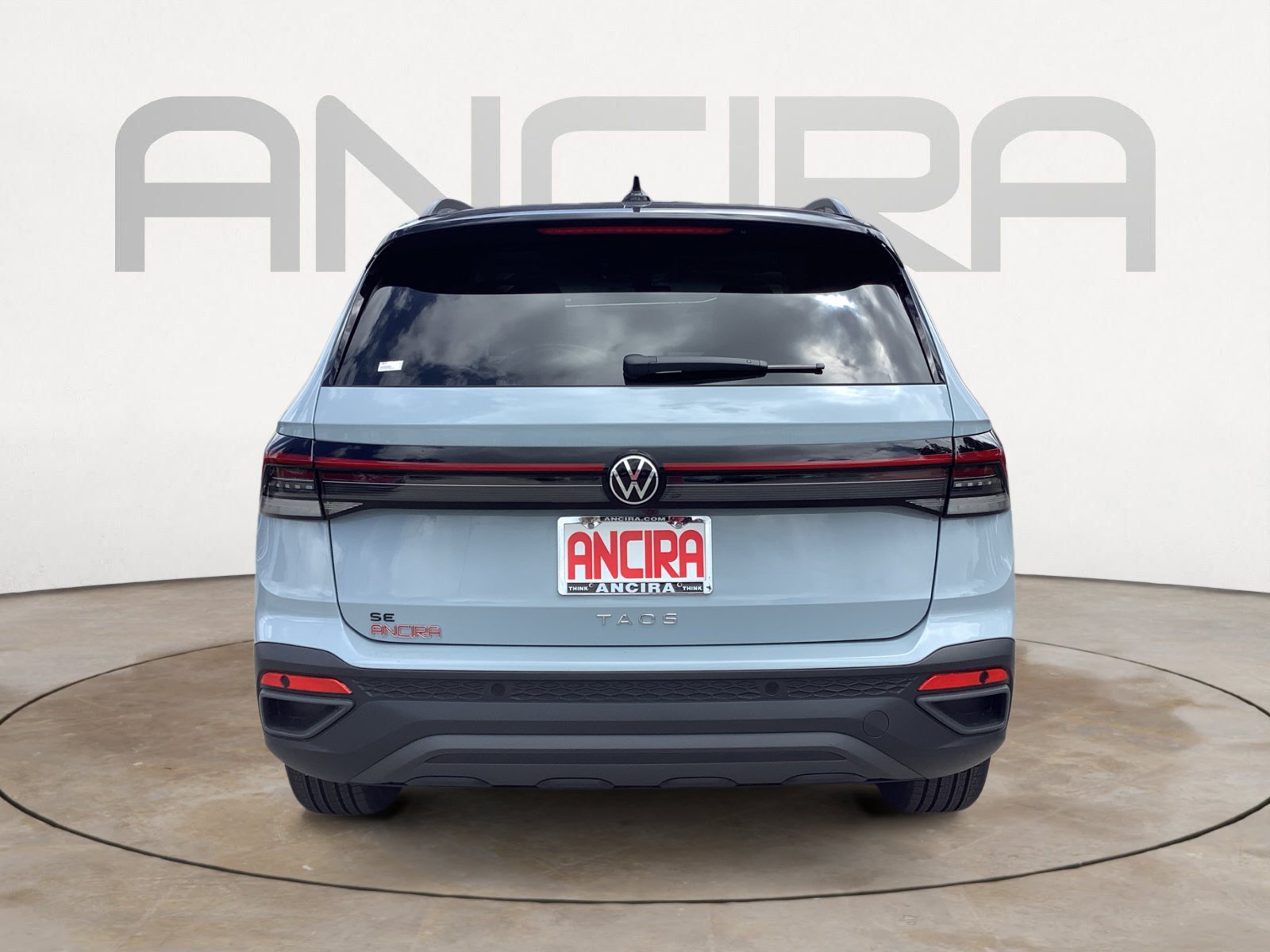 New 2026 Monument Gray w/Deep Black Roof Volkswagen SE Black image 7
