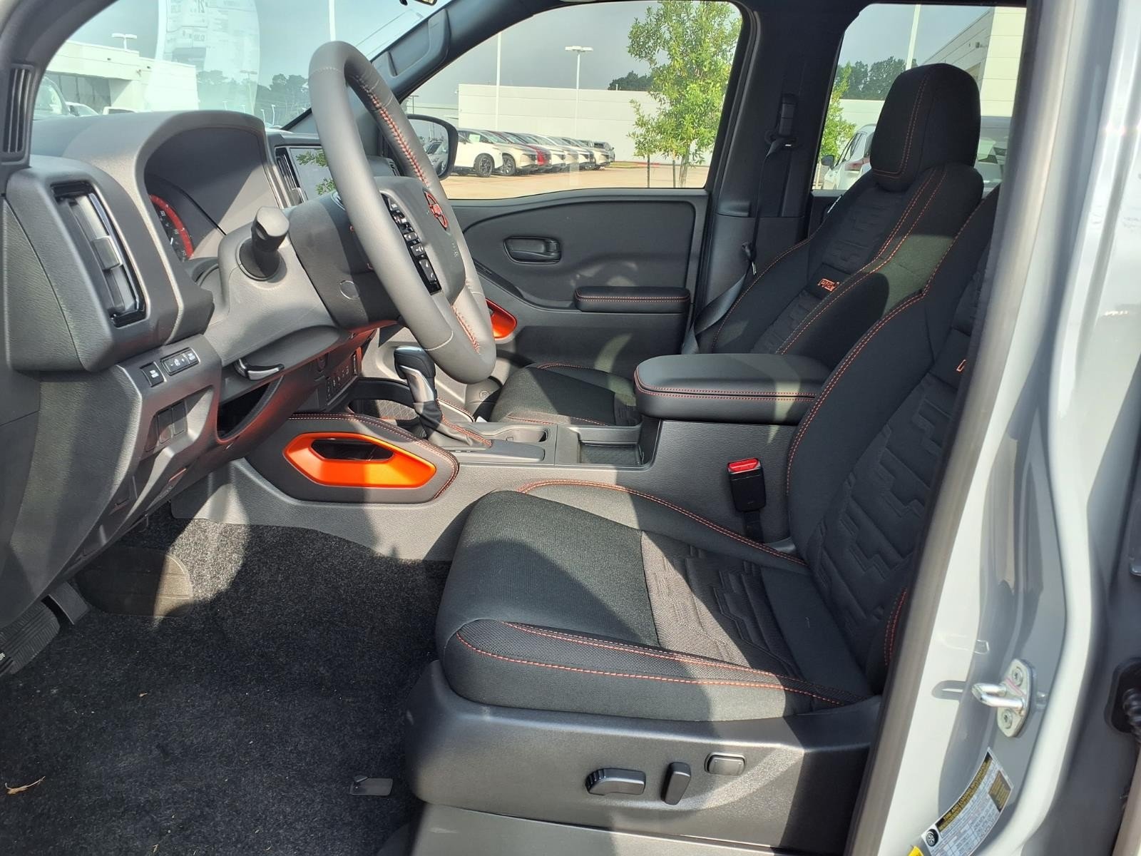 2026 Nissan Frontier Crew Cab PRO-X® - 10