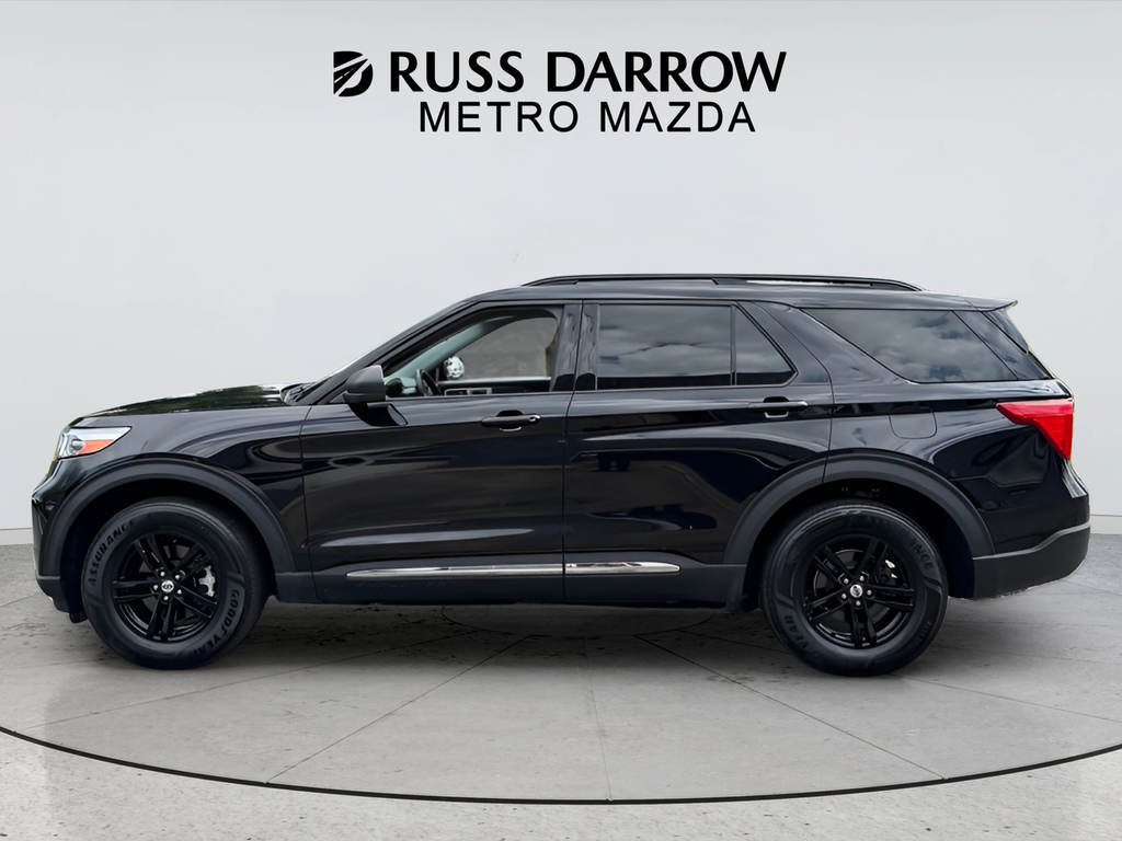 Used 2020 Black Ford XLT image 2