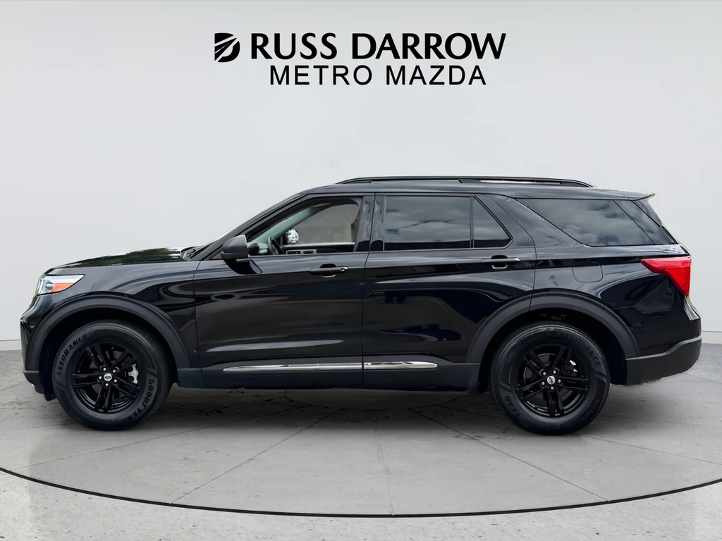 Used 2020 Black Ford XLT image 2