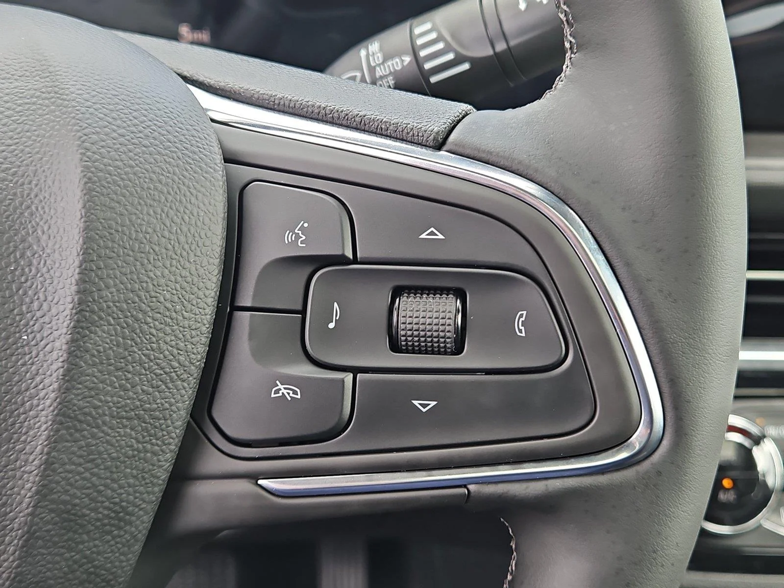 2026 Buick Envista Sport Touring - Photo 24