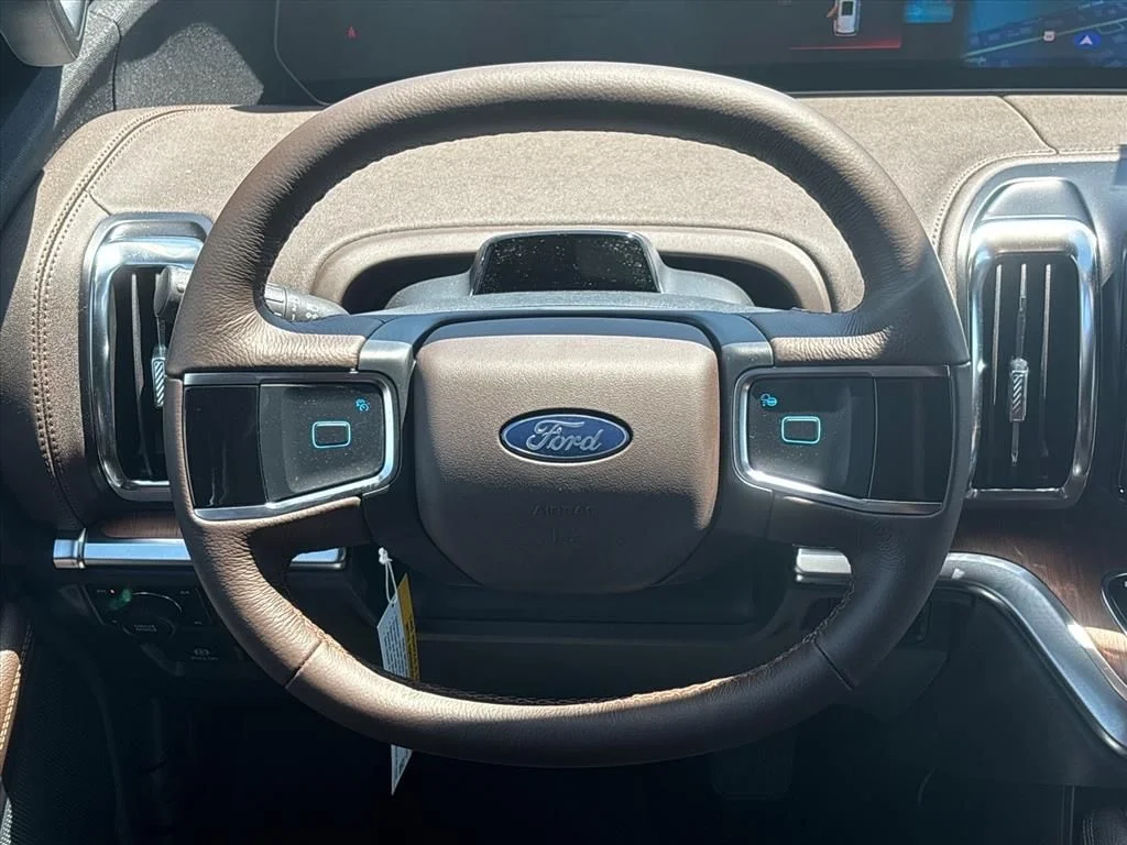New 2026 Star White Metallic Tri-Coat Ford King Ranch® image 23