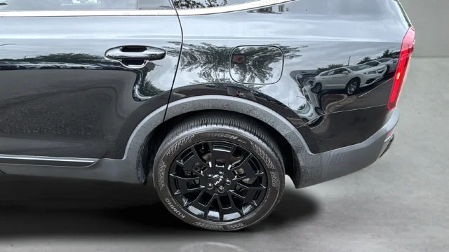 Used 2022 Black Kia SX image 40