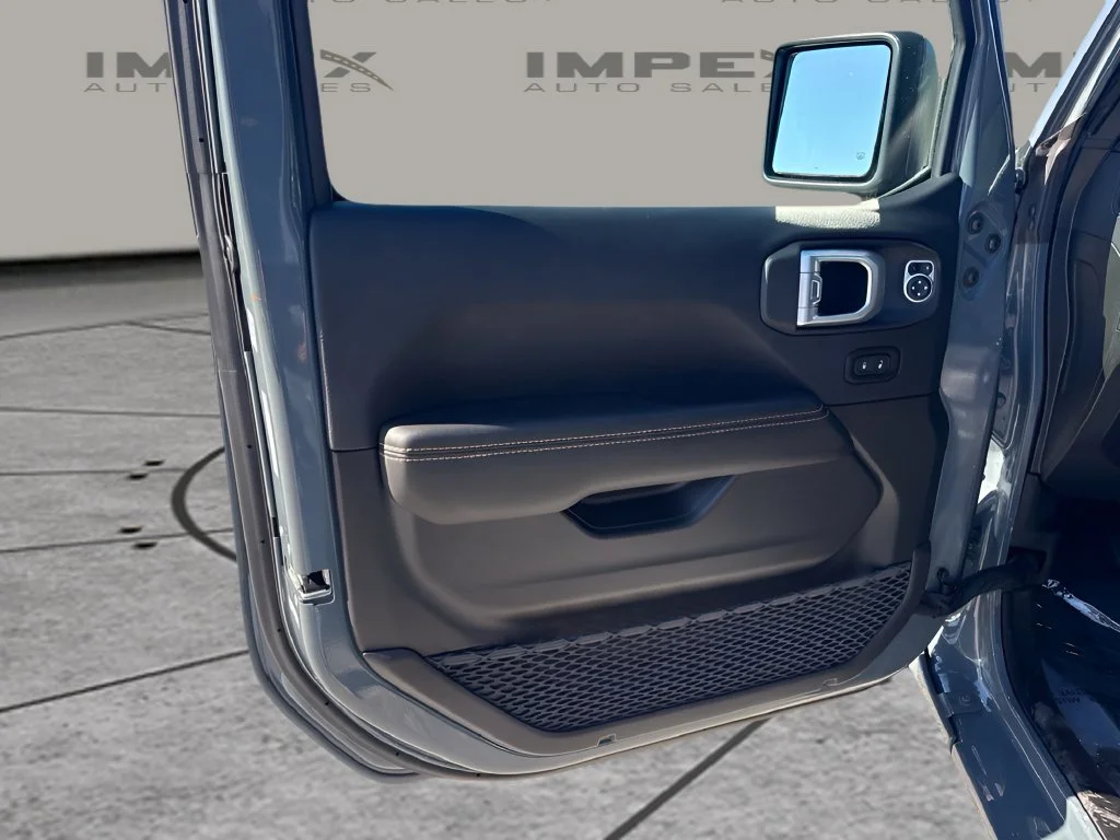 Used 2026 Gray Jeep Sahara image 25