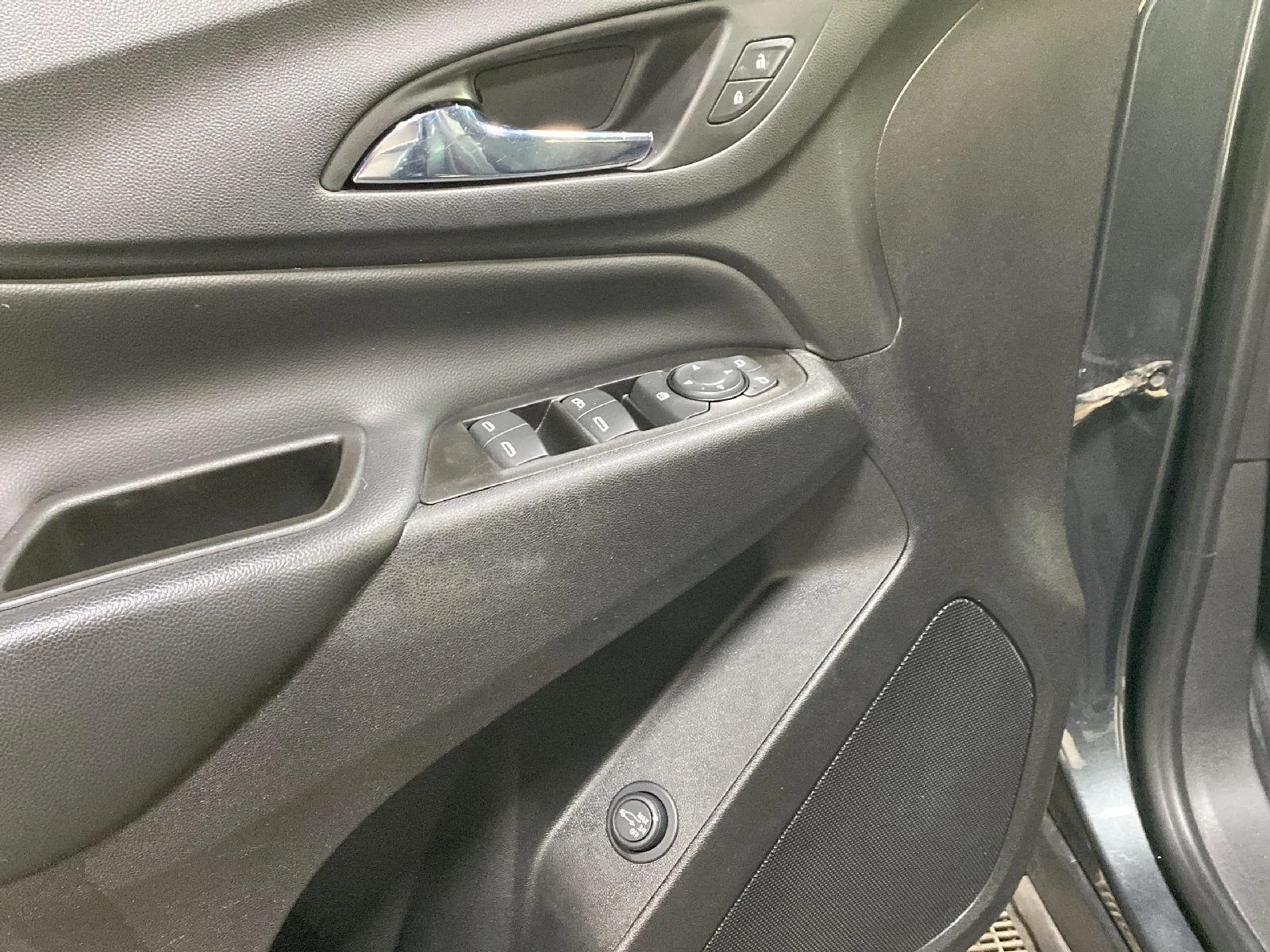 Used 2020 Nightfall Gray Metallic Chevrolet LT image 24