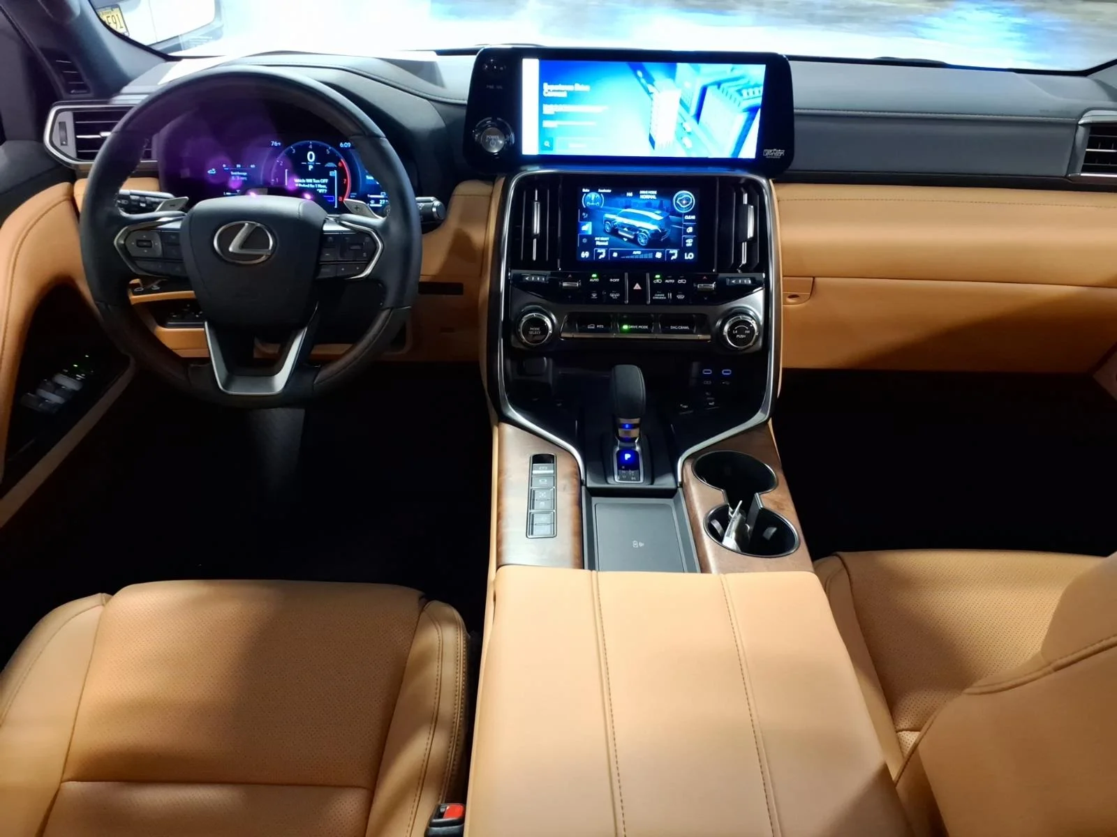 New 2026 White Lexus 700h Luxury image 11