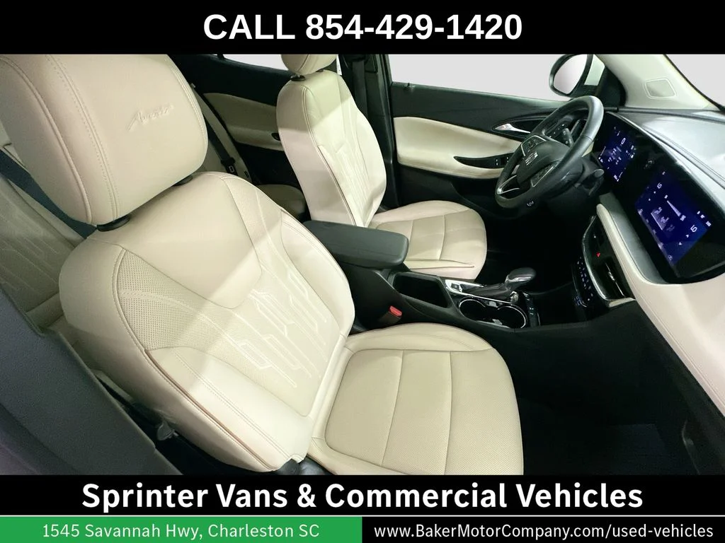 Used 2025 White Buick Avenir image 27