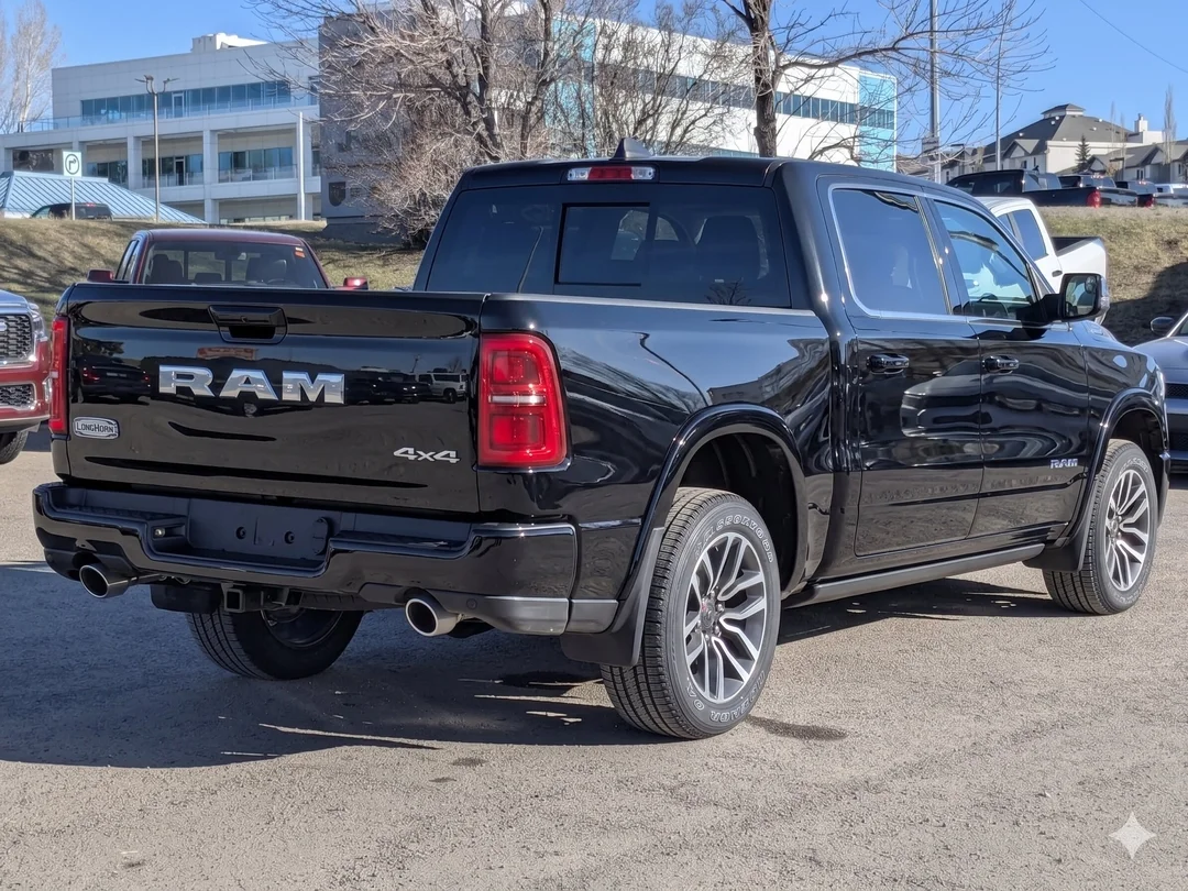 New 2026 Black RAM Limited Longhorn - - 4x4 - 5.7L HEMI V8 eTorque - Premium Leather - Pano Sunroof & More! image 8