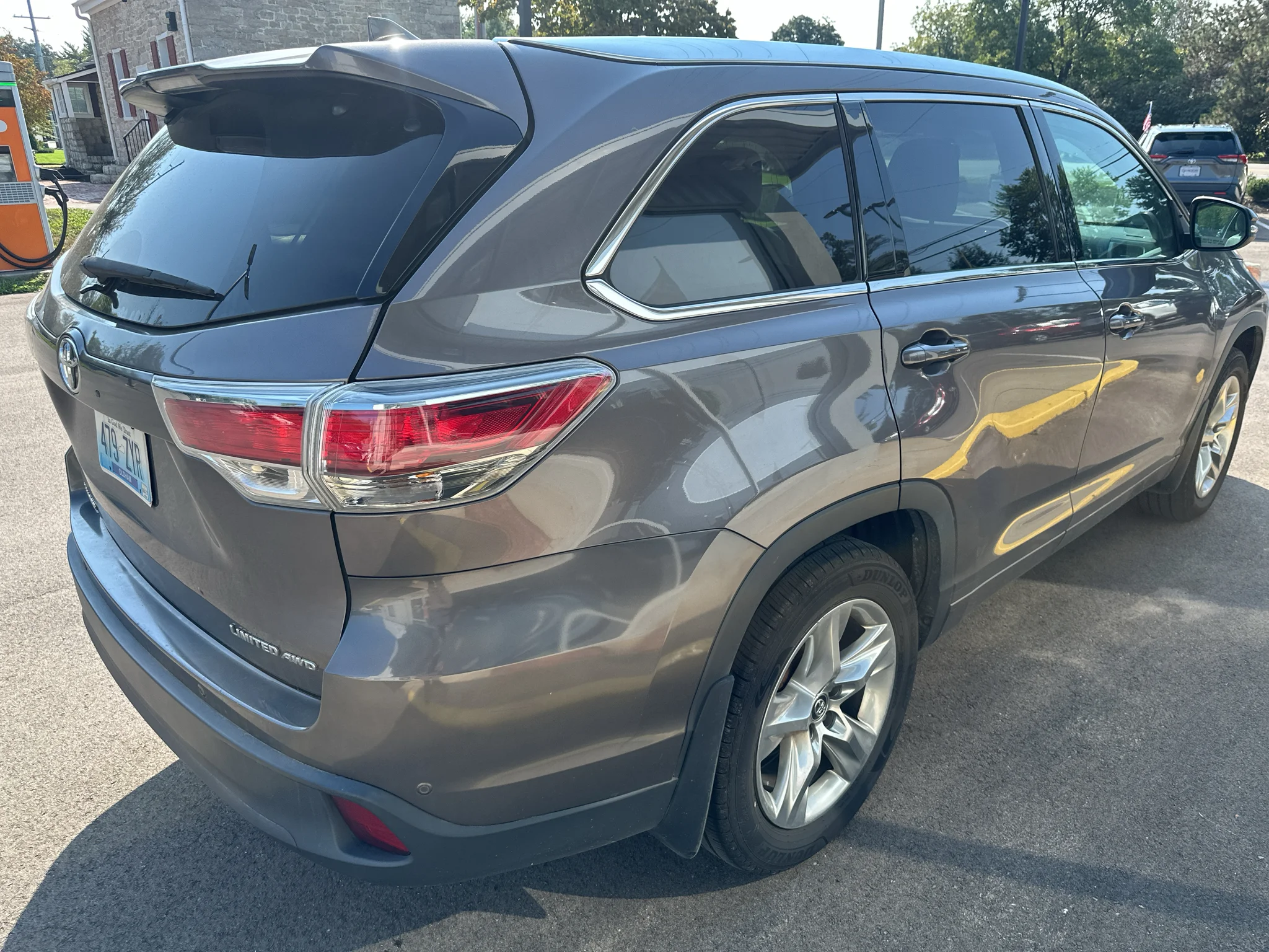 Used 2016 Predawn Gray Mica Toyota Limited image 3