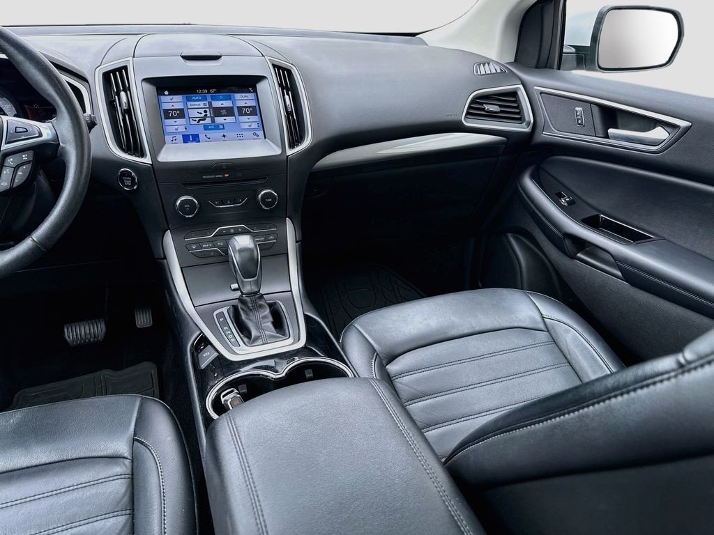 Used 2016 White Ford SEL image 26