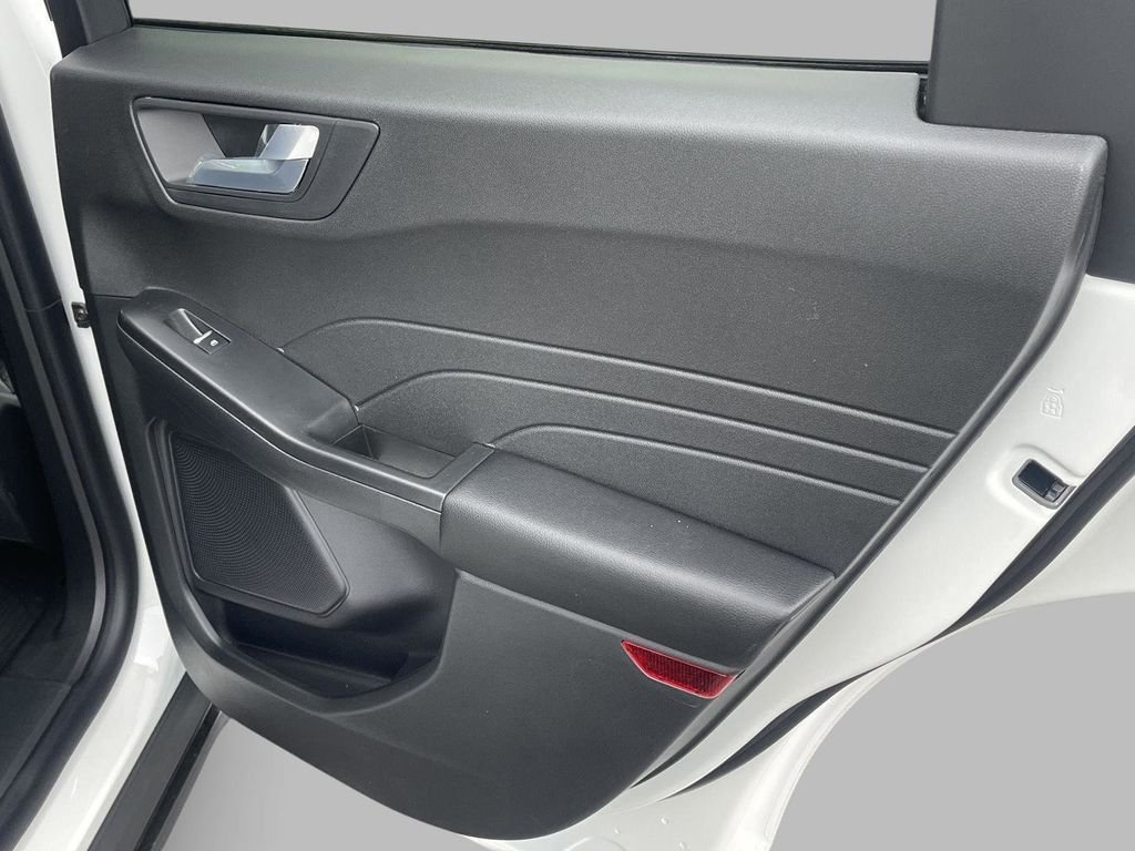 2026 Ford Escape ST-Line - Photo 18