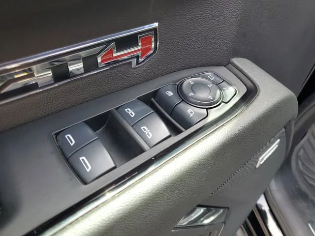Used 2024 Onyx Black GMC AT4 image 9