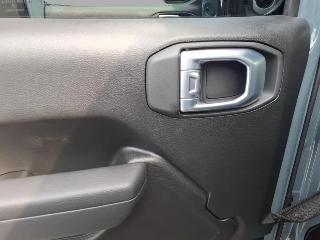 New 2026 Anvil Clearcoat Jeep Sport S image 6