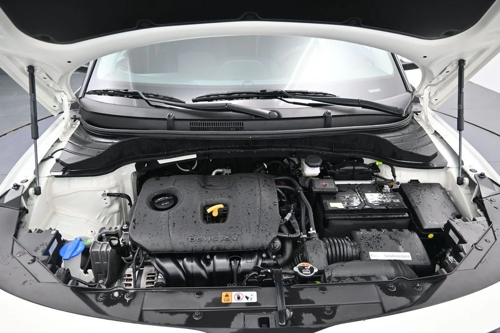 Used 2025 White Kia LX image 10