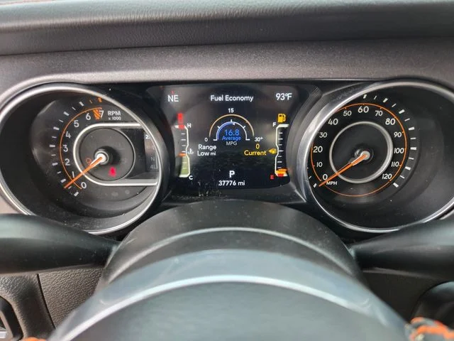 Used 2023 Silver Jeep Mojave image 33