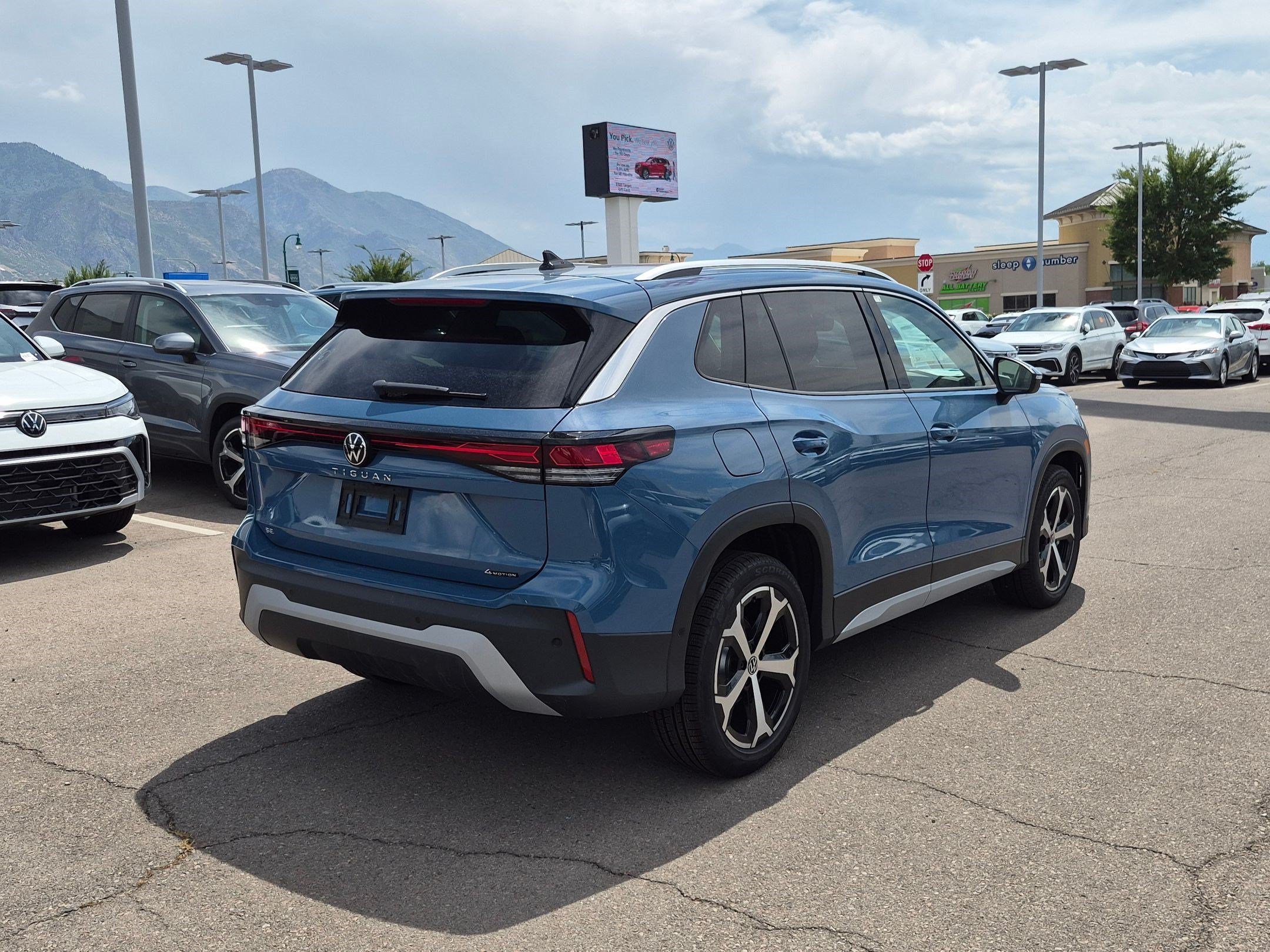 New 2026 Monterey Blue Pearl Volkswagen SE image 3