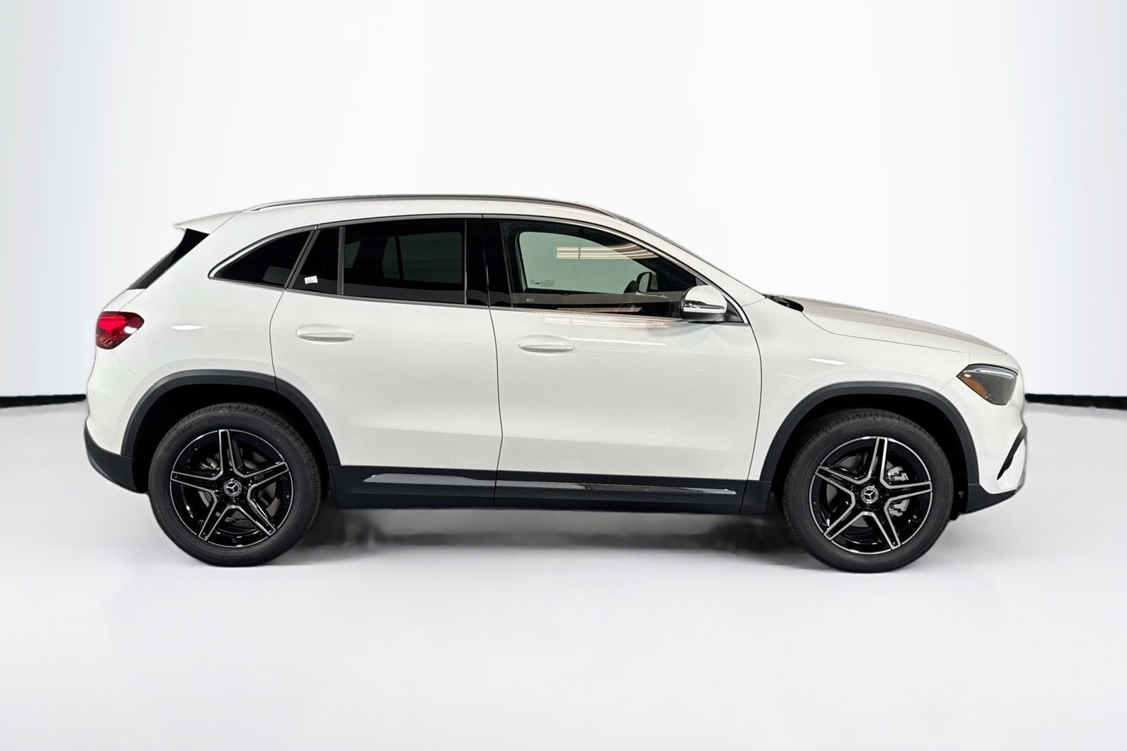 Certified Used 2026 Polar White Mercedes-Benz GLA 250 image 4