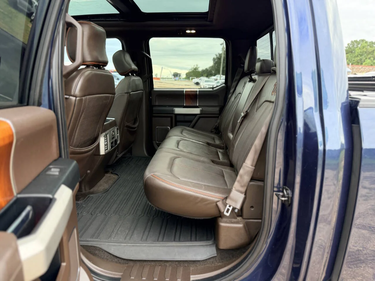 Used 2017 Blue Ford King Ranch 4x2 4dr SuperCrew 5.5 ft. SB image 15