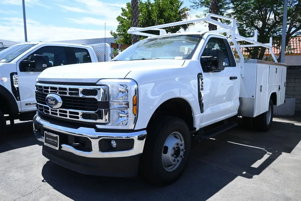 2026 Ford F-350 Super Duty Chassis Cab XL - Photo 7