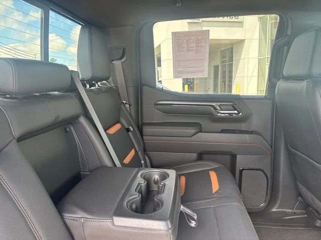 Used 2023  GMC AT4 image 41