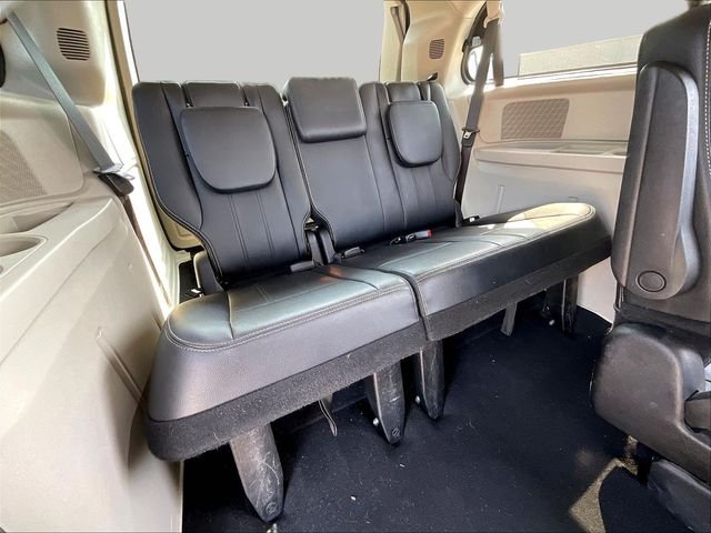 Used 2016 Gray Chrysler Touring image 28