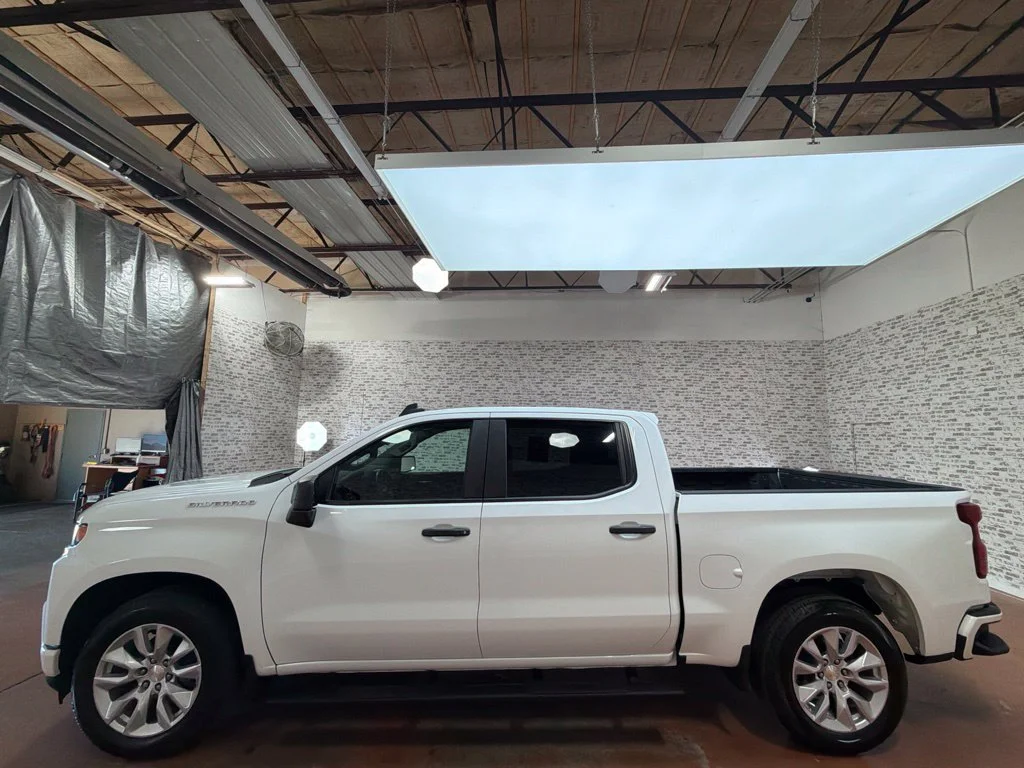 Used 2022 Summit White Chevrolet Custom image 4