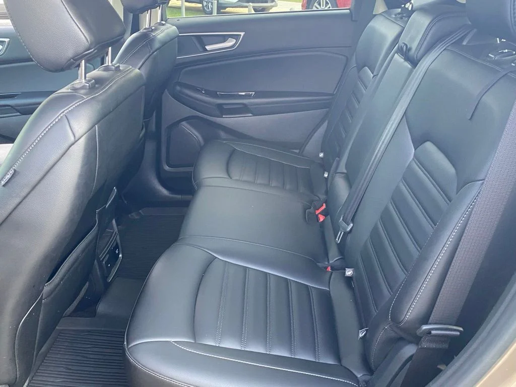 Used 2020 Gold Ford SEL image 8