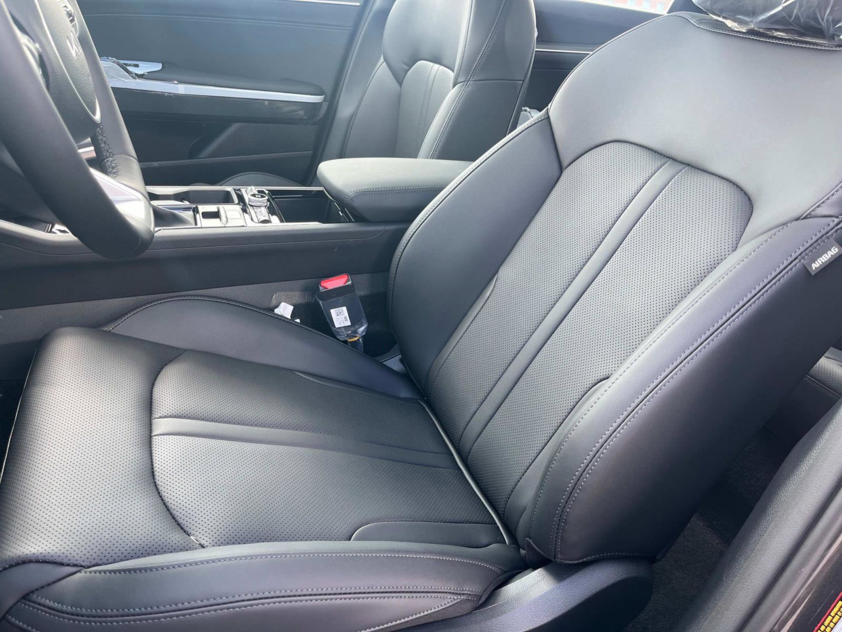 2025 Kia K5 EX - Photo 27