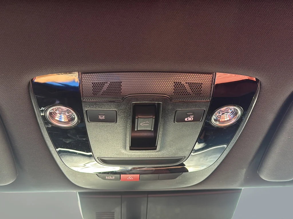 Used 2025 Black Kia SX image 40