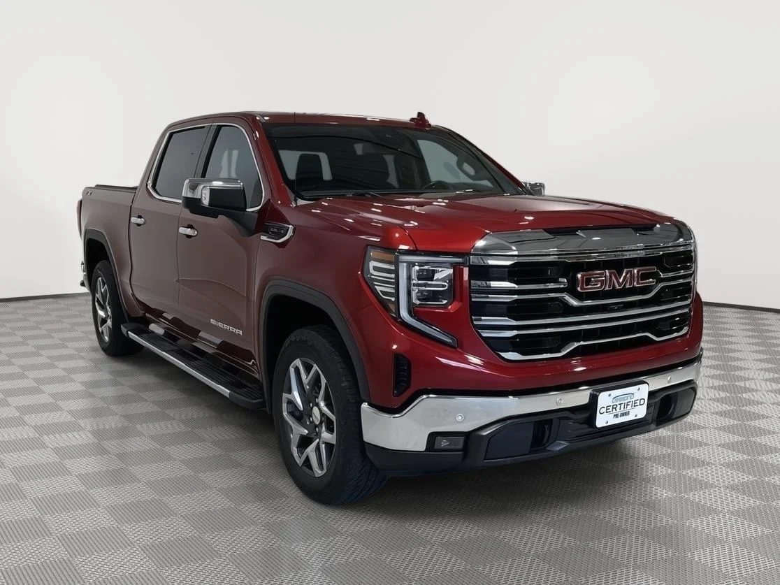 Used 2024 Volcanic Red Tintcoat GMC SLT image 7